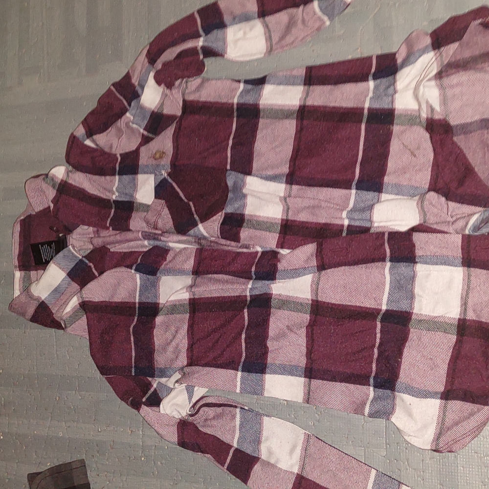 Plaid shirt - Picture 1 of 3